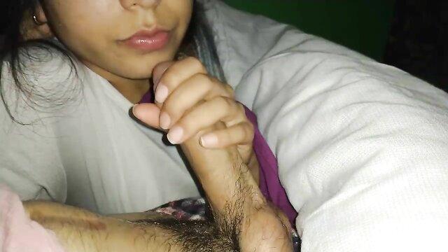 A couple\'s homemade blowjob with a lot of saliva and gagging